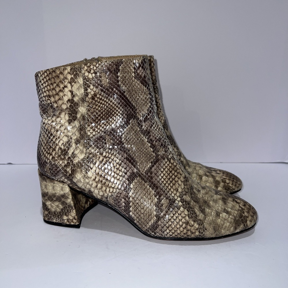 Chinese Laundry  Daris  Earth Snake Print Ankle Booties  Sz 8.5 Women's Boots